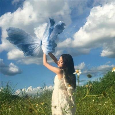 颁奖礼红毯直击：头部网红旧照被扒，前后半年最新进展